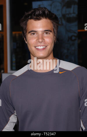 LOS ANGELES, CA. 22 settembre 2005: Attore RYAN SYPEK presso il Los Angeles premiere di serenità alla Città Universale cinema. © 2005 Paul Smith / Featureflash Foto Stock