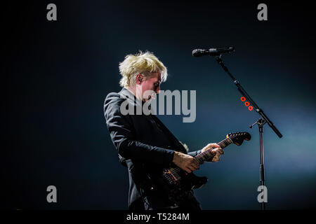 Indie pop milestone, Franz Ferdinand pubblicato il 9 febbraio 2018 sempre crescente. Prodotto da Philippe Zdar di Cassio, il record si rinnova ma non tradire la FF indie pop/rock radici e rende il pubblico e critica cadere in amore con la stessa. Sempre crescente è solo l'ultimo pezzo di una carriera che ha avuto inizio con l'indimenticabile album di debutto Franz Ferdinand (2004) che hanno portato la banda ad essere oggi considerato un alternativo istituto musicale e uno dei più illuminanti di progetti del nuovo millennio musicale. Foto Stock