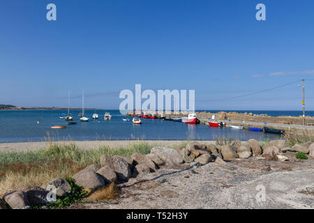 Vista generale di barche off Carne Beach, Co Wexford, Irlanda. Foto Stock