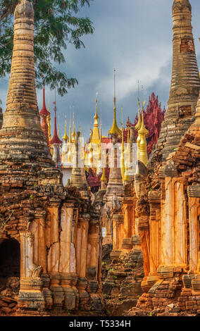 Shwe Inn Thein Pagoda complessa Foto Stock