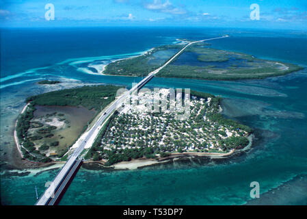 Florida Keys US Overseas Highway Route 1 Ohio Key, Bahia Honda Key state Park Golfo del Messico Oceano Atlantico, vista aerea dall'alto Florida Keys Wildlife Foto Stock