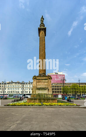 Statua di Sir Walter Scott in George Square, nel centro di Glasgow Scotland Regno Unito con Foto Stock