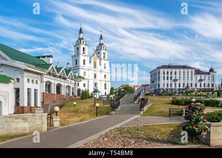 La cattedrale di Santo Spirito a Minsk è la principale chiesa ortodossa in Bielorussia e uno dei punti di riferimento della città. Foto Stock