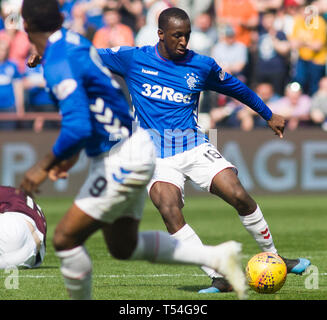 Edinburgh, Regno Unito. Il 20 aprile 2019. Glen Kamara dei Rangers durante la Ladbrokes Premiership match tra i cuori e i Rangers a Tynecastle Park il 20 aprile 2019 in Edinbugh, UK. Credito: Scottish Borders Media/Alamy Live News Foto Stock