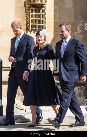 Windsor, Regno Unito. Xxi Aprile 2019. Il Duca di Sussex e Peter e autunno Phillips arrivano a frequentare la Domenica di Pasqua il servizio Mattins presso alla cappella di San Giorgio nel Castello di Windsor. Credito: Mark Kerrison/Alamy Live News Foto Stock