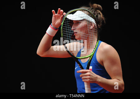 Prostejov, Repubblica Ceca. Xxi Aprile, 2019. Marketa Vondrousova della Repubblica ceca durante la Fed Cup play-off round tra Repubblica ceca e Canada in Prostejov nella Repubblica Ceca. Credito: Slavek Ruta/ZUMA filo/Alamy Live News Foto Stock