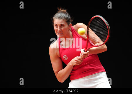 Prostejov, Repubblica Ceca. Xxi Aprile, 2019. Rebecca Marino del Canada in azione durante la Fed Cup play-off round tra Repubblica ceca e Canada in Prostejov nella Repubblica Ceca. Credito: Slavek Ruta/ZUMA filo/Alamy Live News Foto Stock