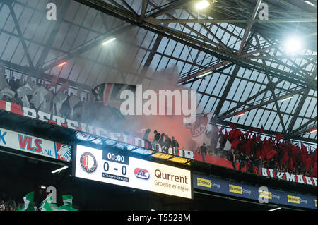 Xx di aprile 2019 a Rotterdam, Olanda Calcio Eredivisie olandese Feyenoord v AZ Alkmaar Sostenitori Foto Stock