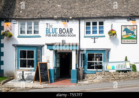 Il Blue Boar pub. Chipping Norton. Oxfordshire, Inghilterra Foto Stock