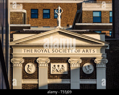 La Royal Society of Arts edificio RSA su John Adam Street vicino al trefolo nel centro di Londra. Architetti James e Robert Adam. 1774. Foto Stock