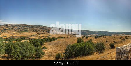 Vista panoramica da Hattusa, capitale dell'Hittita Impero nella tarda età del bronzo. Le sue rovine si trovano nei pressi di Boğazkale moderno, Turchia, all interno del grande l Foto Stock