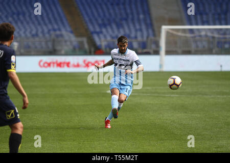 Roma, Italia. Xx Apr, 2019. Presso lo Stadio Olimpico di Roma, Chievo Verona beat Lazio 2-1 Credito: Paolo Pizzi/Pacific Press/Alamy Live News Foto Stock