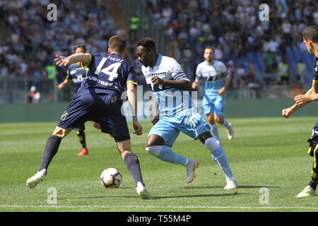 Roma, Italia. Xx Apr, 2019. Presso lo Stadio Olimpico di Roma, Chievo Verona beat Lazio 2-1 Credito: Paolo Pizzi/Pacific Press/Alamy Live News Foto Stock