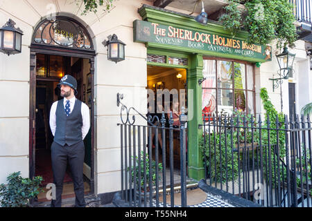 Ingresso al Museo di Sherlock Holmes, 221b di Baker Street, Marylebone, City of Westminster, Greater London, England, Regno Unito Foto Stock