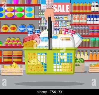 Contatore di latte in un supermercato. Agricoltore in negozio o supermercato. Prodotti lattiero-caseari impostare raccolta di cibo. Formaggio di latte yogurt burro di panna acida cottage crema f Illustrazione Vettoriale