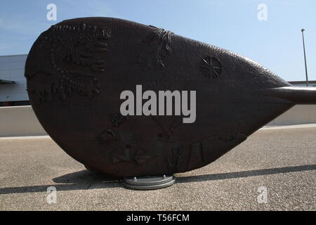 Cleveleys Blackpool Lancashire Regno Unito XXI Aprile 2019-arte pubblica: Giant Orchi racchetta Foto Stock