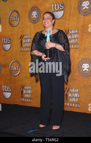 LOS ANGELES, CA. 29 gennaio 2006: S. Epatha Merkerson al 12th Annual Screen Actors Guild Awards presso lo Shrine Auditorium di Los Angeles. © 2006 Paul Smith / Featureflash Foto Stock