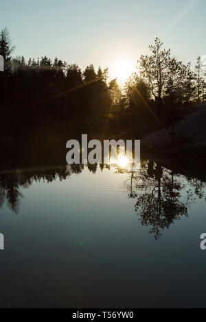 Bellissimo lago turchese in Lettonia - Meditirenian colori di stile in Stati baltici - Lackroga ezers Foto Stock