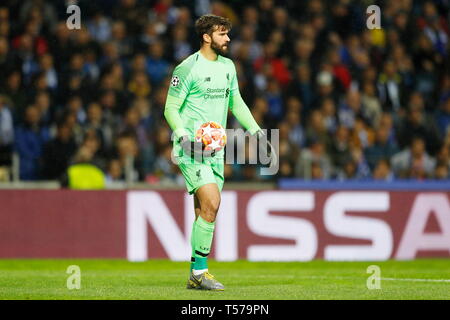 Alisson Becker (Liverpool), 17 aprile 2019 - Calcio : UEFA Champions League quarti di finale di seconda gamba match tra FC Porto 1-4 Liverpool FC presso l'Estadio do Dragao di Porto, Portogallo. (Foto di Mutsu Kawamori/AFLO) Foto Stock