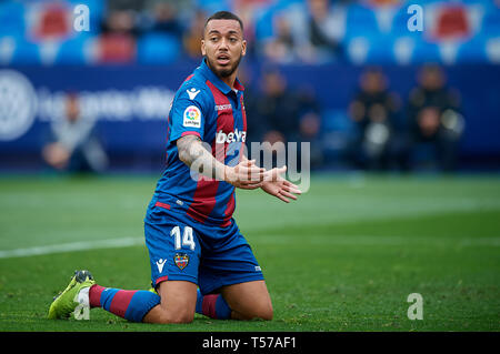 Valencia, Spagna. Xxi Mar, 2019. Calcio: Liga Santander 2018/19 : Ruben Vezo di Levante reagisce durante la Primera Division spagnolo "Liga Santander (Espanola)' Match tra Levante UD 2-2 RCD Espanyol a Ciutat de Valencia stadium di Valencia, Spagna, 21 marzo 2019. Credito: Pablo Morano/ AFLO/Alamy Live News Foto Stock