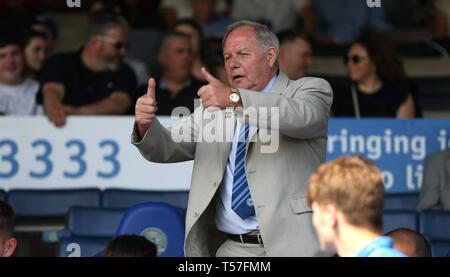 Peterborough, Regno Unito. 22 apr, 2019. Ex Peterborough Regno manager Barry Fry durante la scommessa del Cielo lega 1 corrispondenza tra Peterborough e Sunderland a London Road, Peterborough. (Credit: Chris Booth | MI News) solo uso editoriale, è richiesta una licenza per uso commerciale. Nessun uso in scommesse, giochi o un singolo giocatore/club/league pubblicazioni. La fotografia può essere utilizzata solo per il giornale e/o rivista scopi editoriali. Credito: MI News & Sport /Alamy Live News Foto Stock