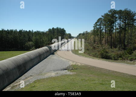 Livingston, Louisiana, Stati Uniti d'America - 2019: l'interferometro laser Gravitational-Wave Osservatorio (LIGO), un grande esperimento di fisica e di un osservatorio. Foto Stock