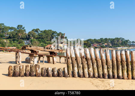 La baia di Arcachon (Francia), la spiaggia del villaggio di ostrica di l'herbe vicino a Cap Ferret Foto Stock