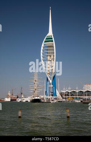 Spinnaker Tower di Portsmouth Foto Stock