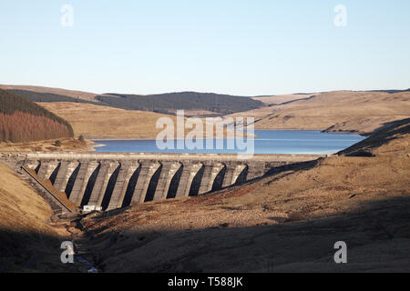 Nant-y-Moch serbatoio e diga Galles Ceredigion REGNO UNITO Foto Stock