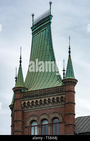 La Ornata tetto di rame su un angolo della Norstedts Förlag AB edificio sulla Norra Riddarholmshamnen, la società svedese è più antica casa editrice. Foto Stock