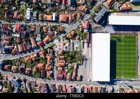 CLUJ NAPOCA, Romania - 19 Aprile 2019: vista aerea del CFR Cluj stadium che è stato rinnovato e ampliato per qualificarsi come un 3 stelle UEFA Stadium Foto Stock