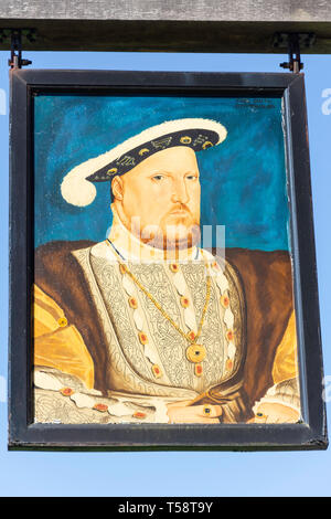 Ex King's Head Hotel segno sul gantry in legno, High Street, Harrow sulla Hill, London Borough di Harrow, Greater London, England, Regno Unito Foto Stock