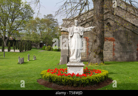 La statua di Gesù nella motivazione della chiesa del Sacro Cuore di Gesù di Arbour Hill. Foto Stock