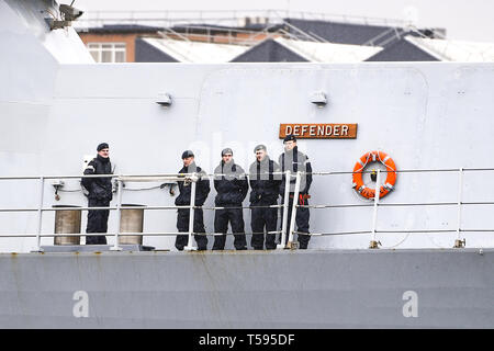 HMS Defender torna a Glasgow per la prima volta dal 2013, ella sarà ormeggiato sul Shieldhall Riverside Quay in Govan's King George V Dock dotato: HMS Defender dove: Glasgow, Regno Unito quando: 22 Mar 2019 Credit: Euan ciliegio/WENN Foto Stock