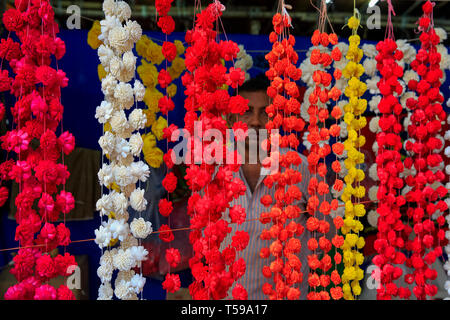 I prodotti artigianali di vendita al il Boishakhi Mela in Bangla Academy locali a Dacca in Bangladesh Foto Stock