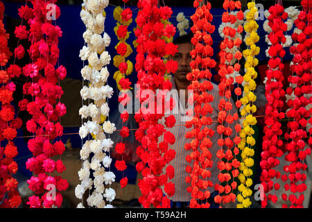 I prodotti artigianali di vendita al il Boishakhi Mela in Bangla Academy locali a Dacca in Bangladesh Foto Stock