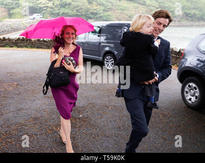 Fotografia di © Jamie Callister. Le nozze di Felix e Maria Hughes. Chiesa Tysilio e Chateau Rhianfa, Menai Straits, Anglesey, Galles del Nord, Foto Stock