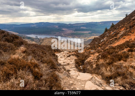 Ben un'an "è uno dei più popolari tra Scozia più piccolo hills', il picco appuntito della sua cima ovest che appare come una piccola montagna. Foto Stock