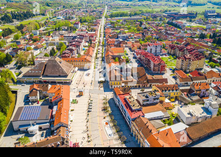 Croazia, città od Daruvar, la piazza principale della città, il panorama dal, drone Foto Stock