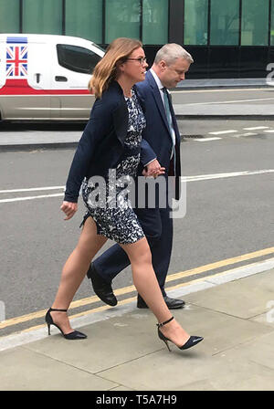 Tory MP Christopher Davies arrivando a Westminster Magistrates' Court dove egli è dovuto essere condannato dopo aver ammesso la presentazione di due spese false fatture. Foto Stock