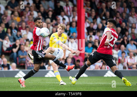 BRENTFORD, Inghilterra - 22 aprile: Patrick Bamford del Leeds United durante il cielo di scommessa match del campionato tra Brentford e Leeds United al Griffin Park il 22 aprile 2019 a Brentford, Inghilterra. (Foto di Sebastian Frej/MB Media) Foto Stock