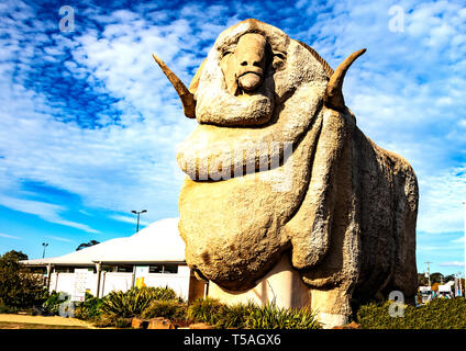 Statua di Big Merino una delle principali attrazioni turistiche di Goulburn, nuovo Galles del Sud, Australia Foto Stock