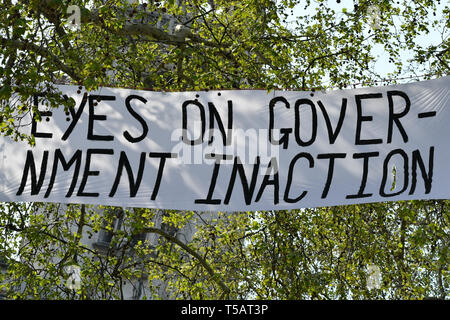 Londra, Regno Unito. 22 apr 2019. Giorno 8 estinzione della ribellione continuerà presso il Parlamento europeo, il 22 aprile 2019, Londra, UK Credit: capitale dell'immagine/Alamy Live News Foto Stock