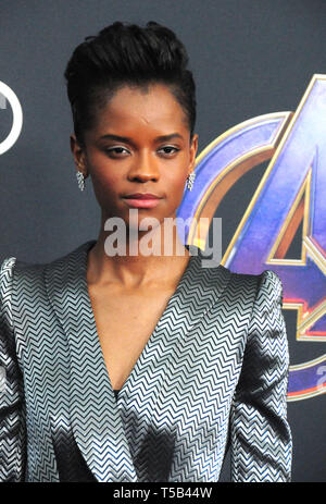 Los Angeles, California, Stati Uniti d'America 22 Aprile 2019 l'attrice Letitia Wright assiste la Premiere mondiale di Marvel Studios' 'vendicatori: Endgame' il 22 aprile 2019 presso il Los Angeles Convention Center di Los Angeles, California, USA. Foto di Barry re/Alamy Live News Foto Stock