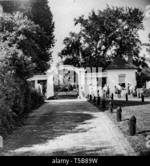 Un arco ingresso Fairyland caverne Lookout Mountain, Georgia nel 1948 circa. Foto Stock