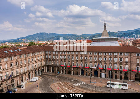Una veduta aerea di Torino con la Mole Antonelliana da Palazzo Madama Foto Stock