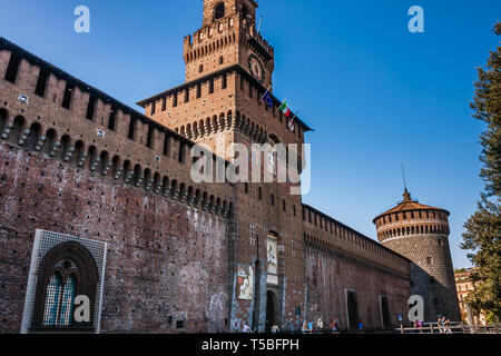 Il medievale Castello Sforzesco di Milano Foto Stock