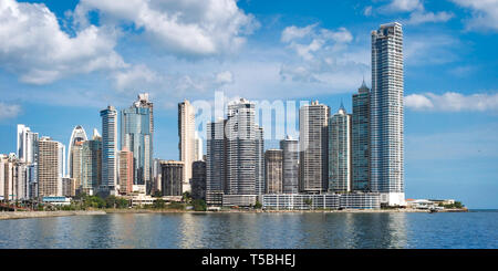 I moderni grattacieli nella città di Panama Foto Stock