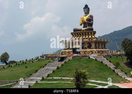 Gigantesca statua del Buddha vicino a Ravangla,il Sikkim,l'India Foto Stock