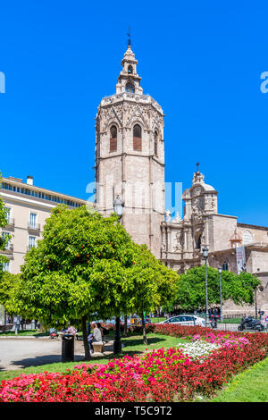 Plaza de la Reina e Micalet torre campanaria, Valencia, Comunidad Valenciana, Spagna Foto Stock